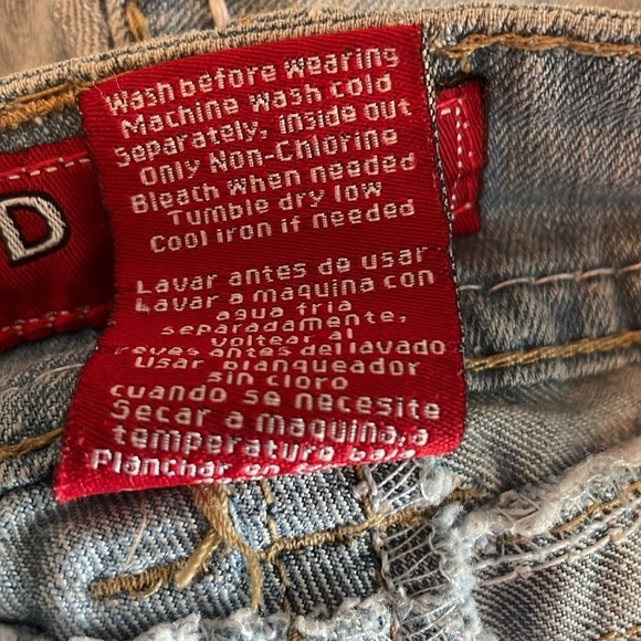 Red Rivet Junior Size 11 Raw Hem Light Wash Blue Jean Shorts Embroidered - Picture 5 of 5